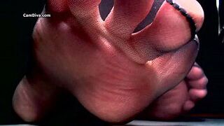 Sexy feet tease with sheer toes and wrinkled soles - porn video